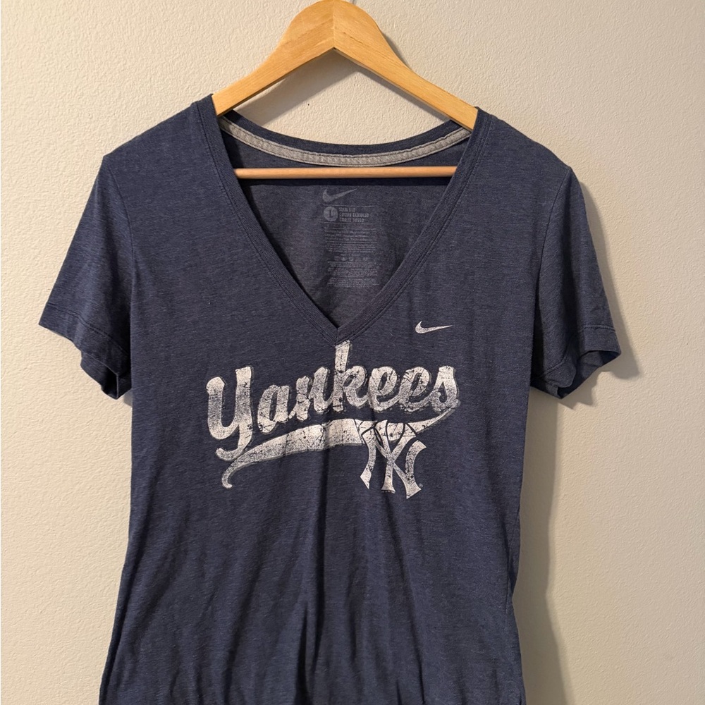 Nike Yankees Navy V-Neck Tee
